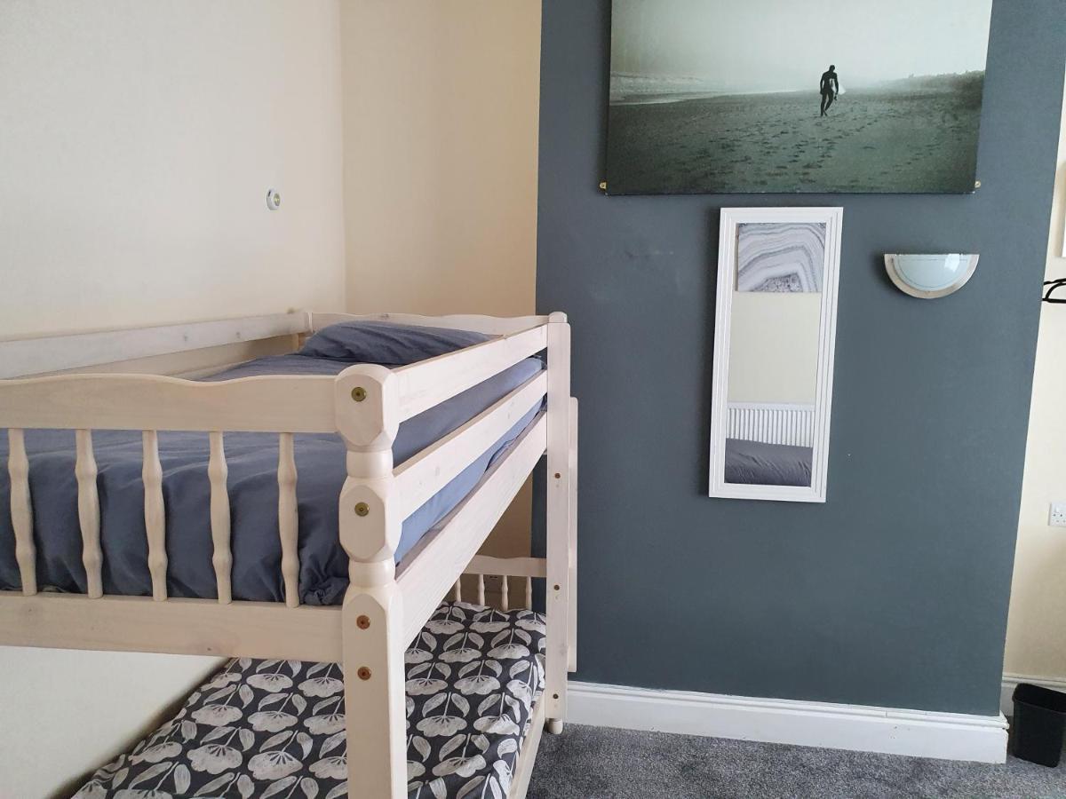 12 Person 6 Bedroom Self Catering House Liverpool Esterno foto