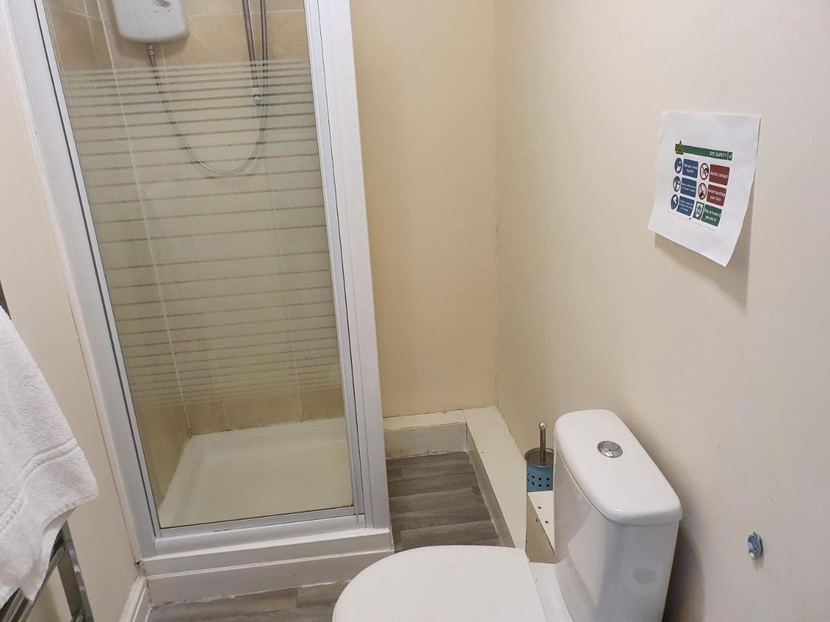 12 Person 6 Bedroom Self Catering House Liverpool Esterno foto